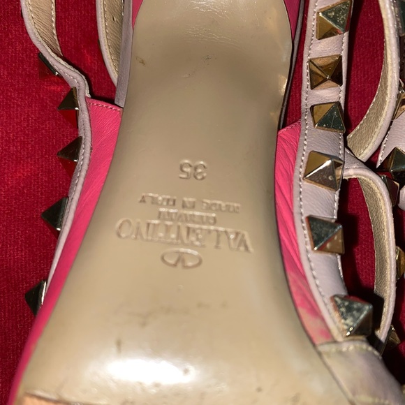 Authentic Valentino Rockstud Pumps - Picture 13 of 13